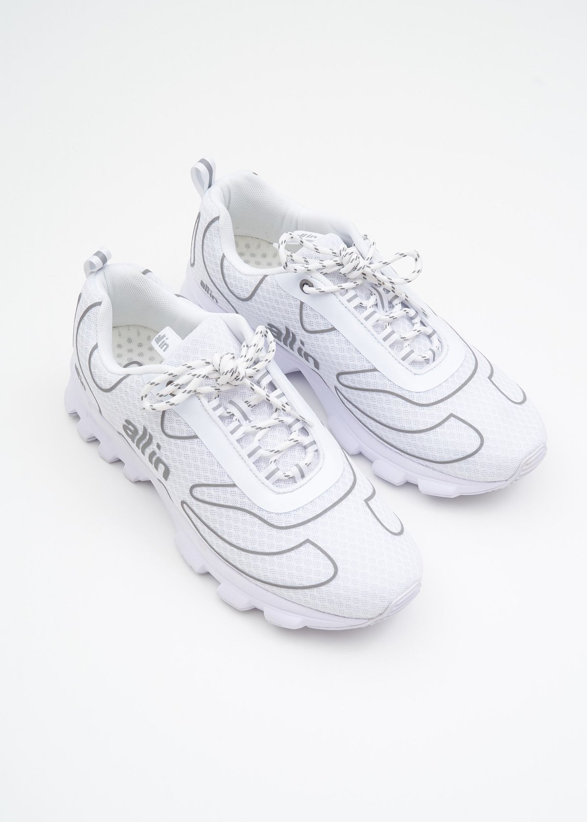 White-Reflective-Tennis-Shoes-20180818043731.jpg?1534567053