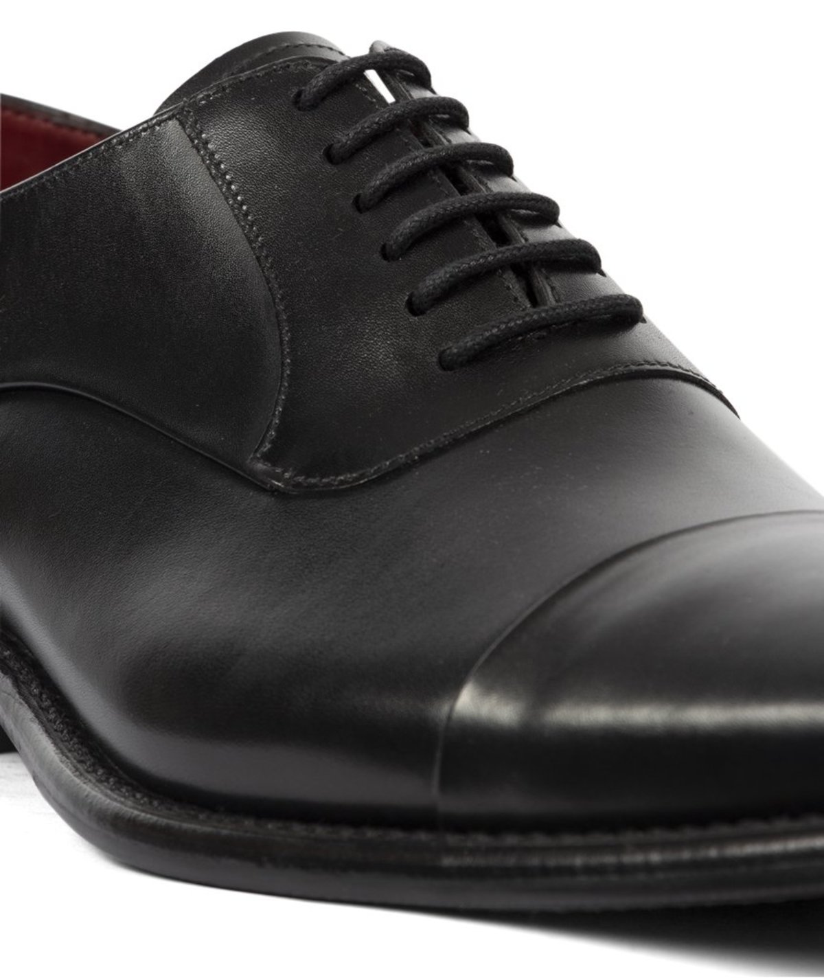Loake Snyder Calf Toe Cap Shoe - Black 