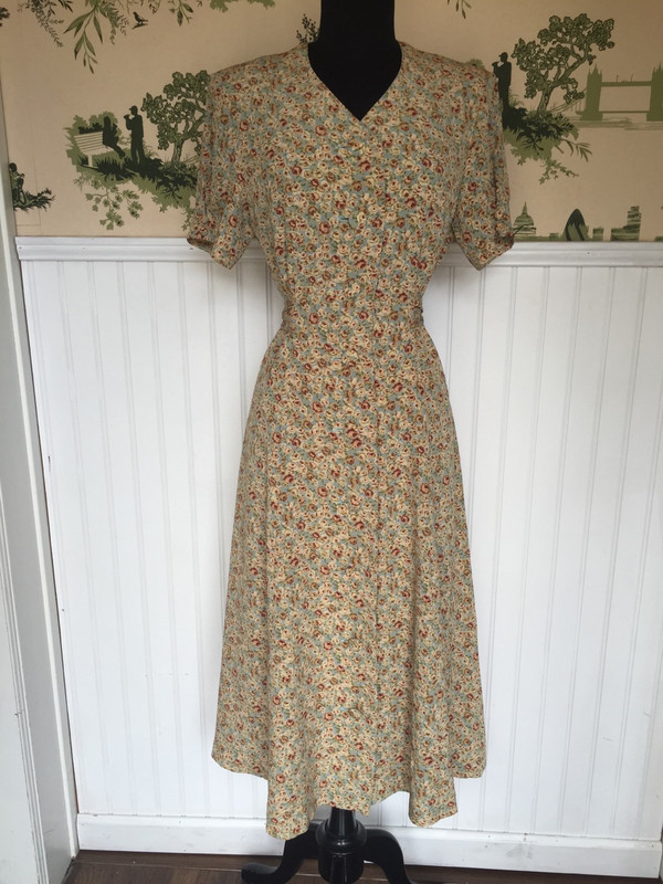 Metro Nome floral 70's buttonup dress size small to medium Metro Nome floral 70's buttonup dress size small to medium