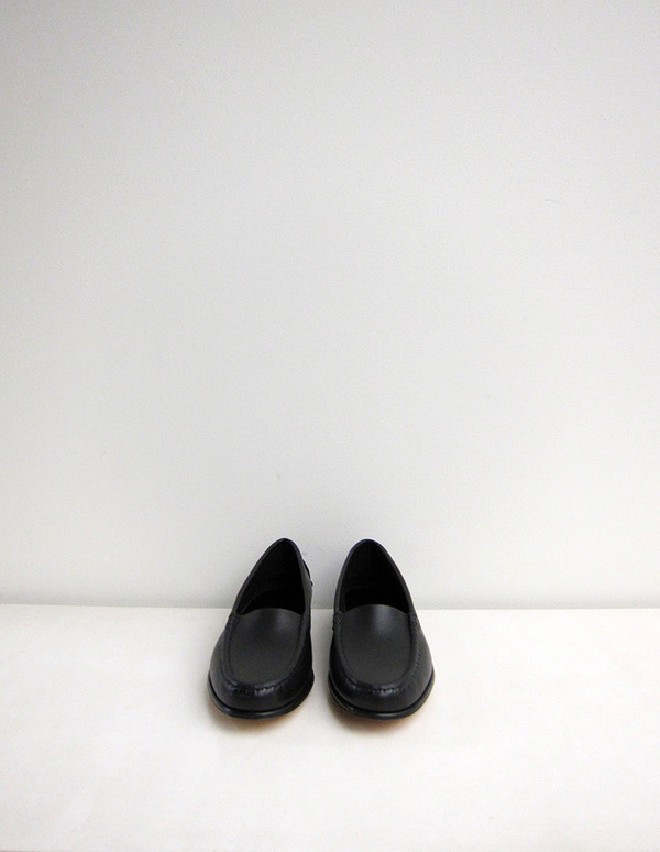 Martiniano Neubau, Black Martiniano Neubau, Black