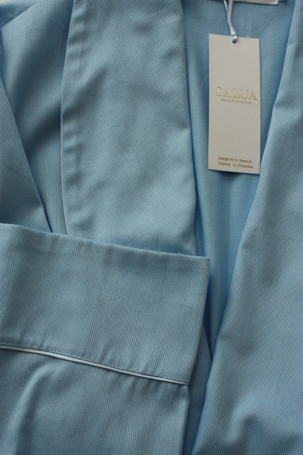 Salua Atelier Classic Cotton Pique Robe 39" Salua Atelier Classic Cotton Pique Robe 39"