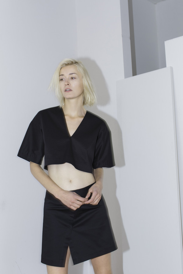 Index Black Cropped Vneck Index Black Cropped Vneck