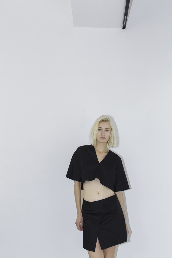 Index Black Cropped Vneck Index Black Cropped Vneck