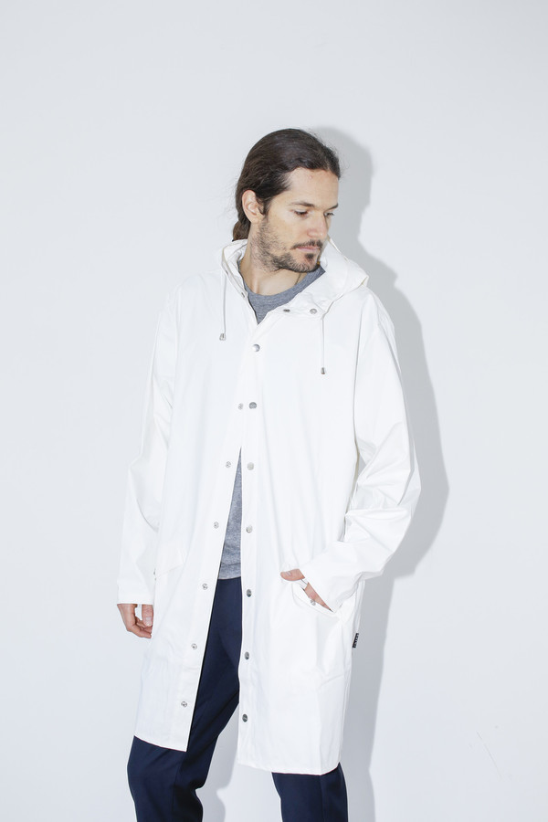Unisex Rains White Hooded Rain Coat Unisex Rains White Hooded Rain Coat
