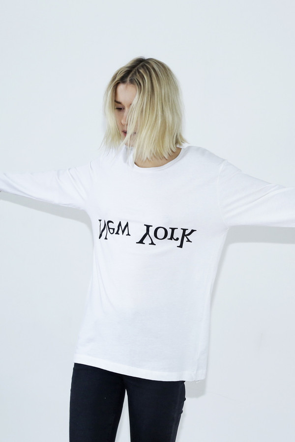 Unisex Assembly White Long-sleeved Logo T-shirt Unisex Assembly White Long-sleeved Logo T-shirt