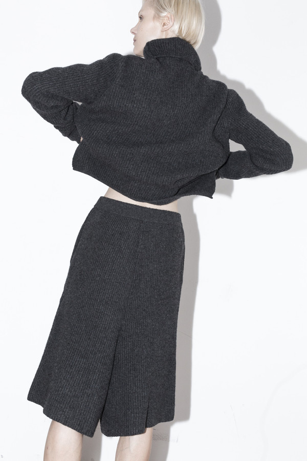 Yune Ho Madison Sweater Short Yune Ho Madison Sweater Short