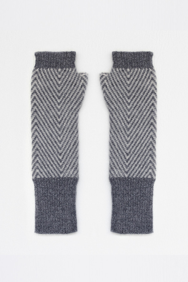 Micaela Greg Zig Zag Fingerless Gloves Micaela Greg Zig Zag Fingerless Gloves