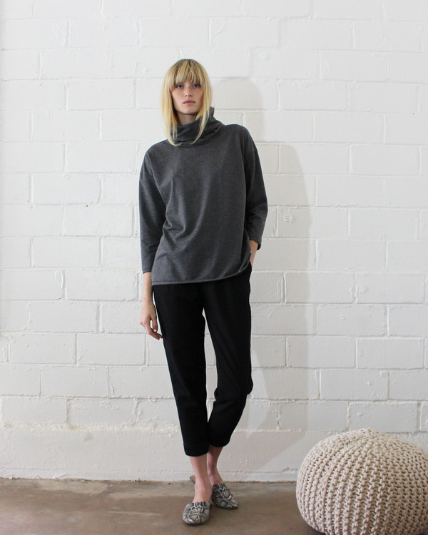 esby ST. ANN TURTLENECK - DARK GREY esby ST. ANN TURTLENECK - DARK GREY
