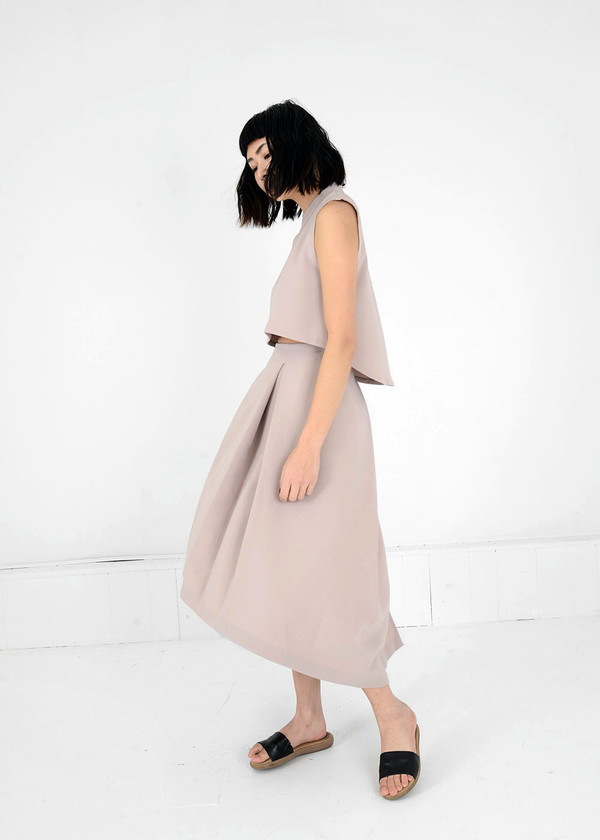 KAAREM Cream Piece of Ring Pleated Midi Skirt KAAREM Cream Piece of Ring Pleated Midi Skirt