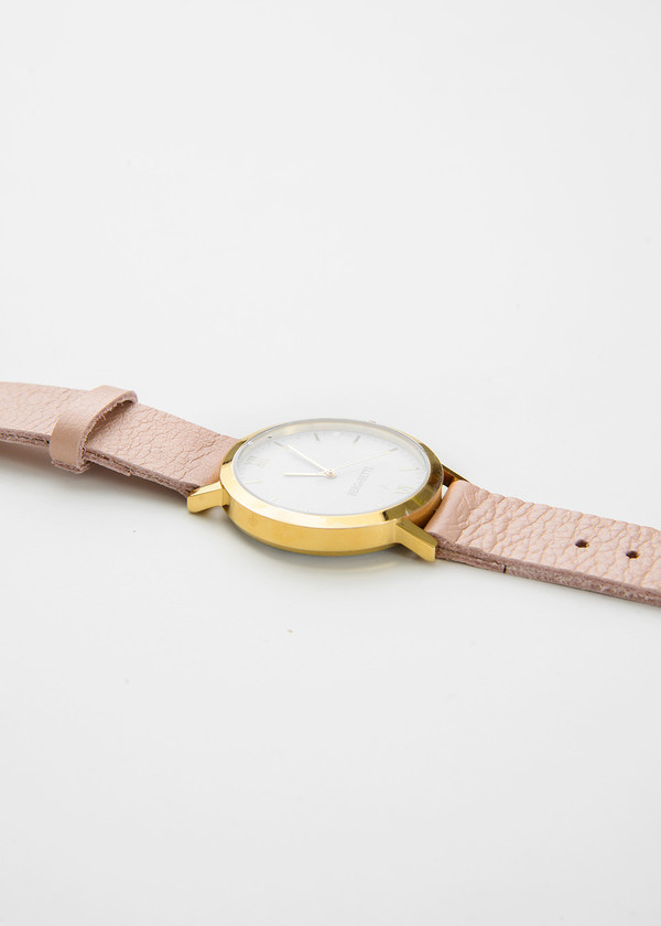 Berg + Betts Gold Round Watch in Pale Pink Berg + Betts Gold Round Watch in Pale Pink