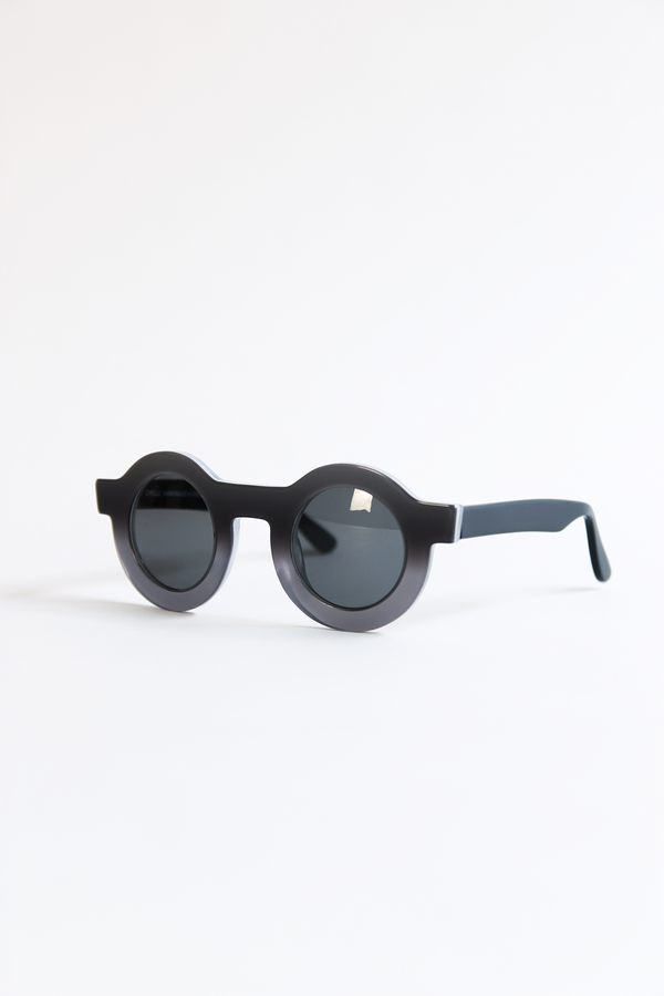 Dusen Dusen Circle Sunglasses | grey gradient Dusen Dusen Circle Sunglasses | grey gradient