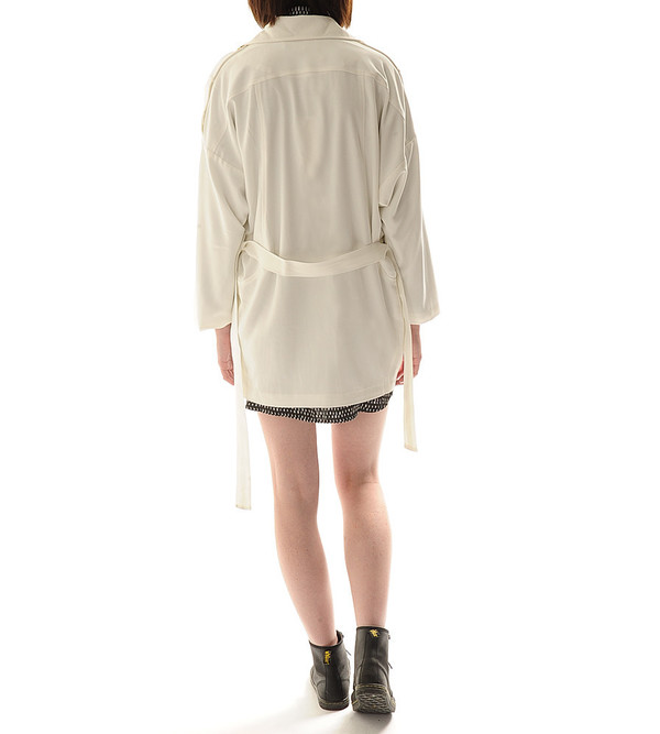 Shakuhachi China White Overcoat Shakuhachi China White Overcoat