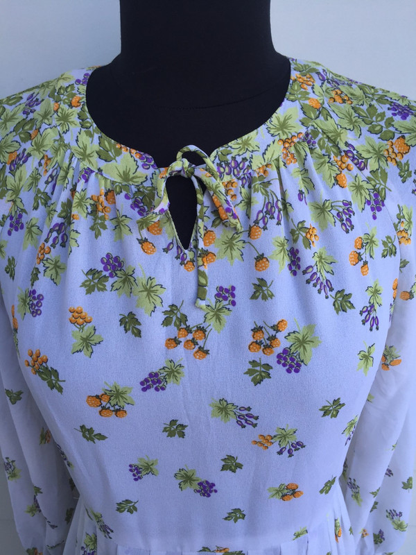 Floral 80's pretty Japanese mid length dress Floral 80's pretty Japanese mid length dress