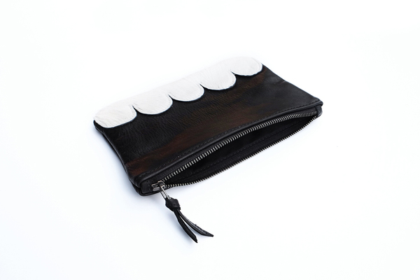 Primecut WHITE SCALLOP MEDIUM POUCH Primecut WHITE SCALLOP MEDIUM POUCH