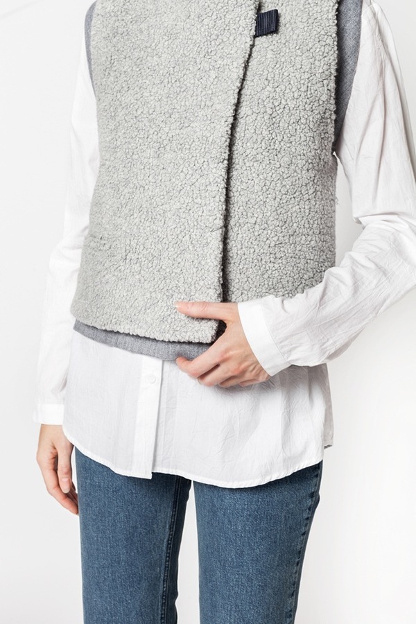 Reality Studio Sign-e Waistcoat - Gray Reality Studio Sign-e Waistcoat - Gray