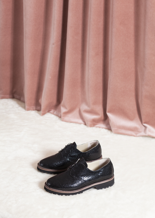 Anniel Derby - black scale Anniel Derby - black scale