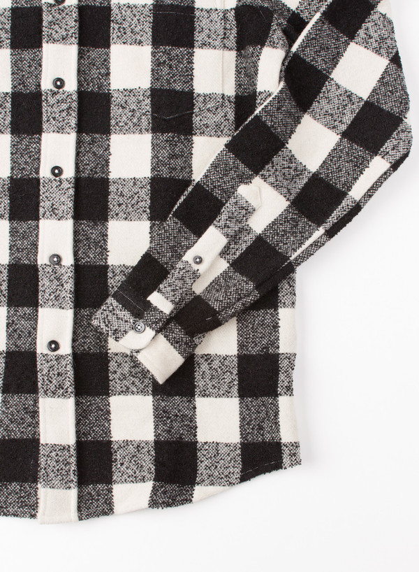 Men's AMI Alexandre Mattiusi Button Down Gingham Noir/Ecru Men's AMI Alexandre Mattiusi Button Down Gingham Noir/Ecru
