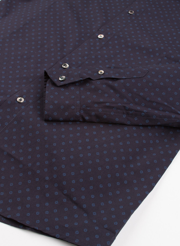 Men's A.P.C. Chemise Casual Dark Navy Pattern Men's A.P.C. Chemise Casual Dark Navy Pattern