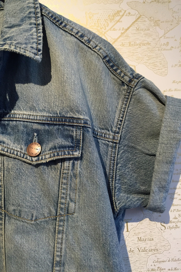 Current Elliott Rolled Sleeve Trucker Denim Jacket Current Elliott Rolled Sleeve Trucker Denim Jacket