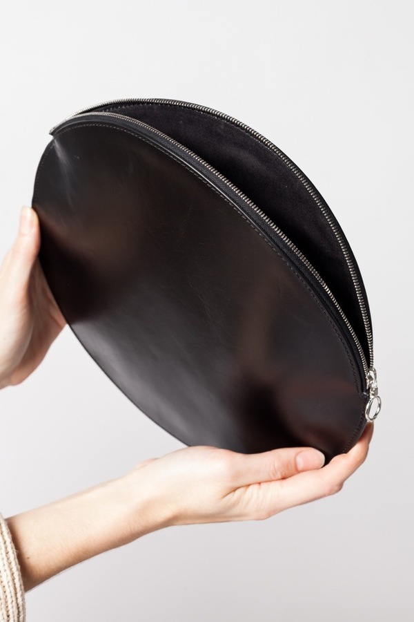 Kara Circle Clutch - black Kara Circle Clutch - black