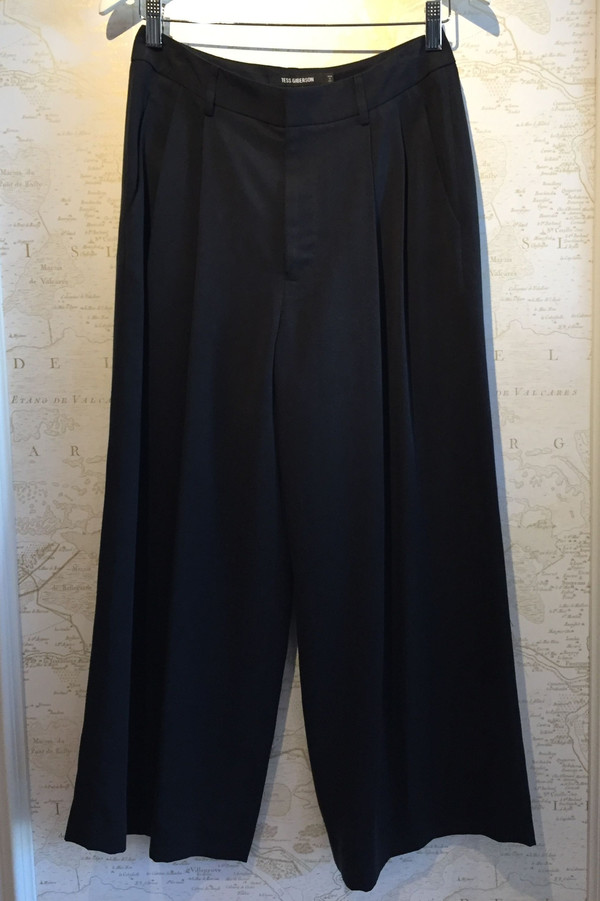 Tess GIberson Drapy cropped pant Tess GIberson Drapy cropped pant