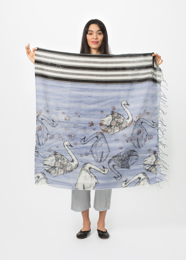 Kusa Kanmuri Swan Scarf Kusa Kanmuri Swan Scarf