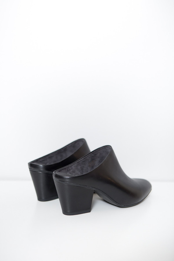 Seychelles Got the Answer Mules / Black Leather Seychelles Got the Answer Mules / Black Leather