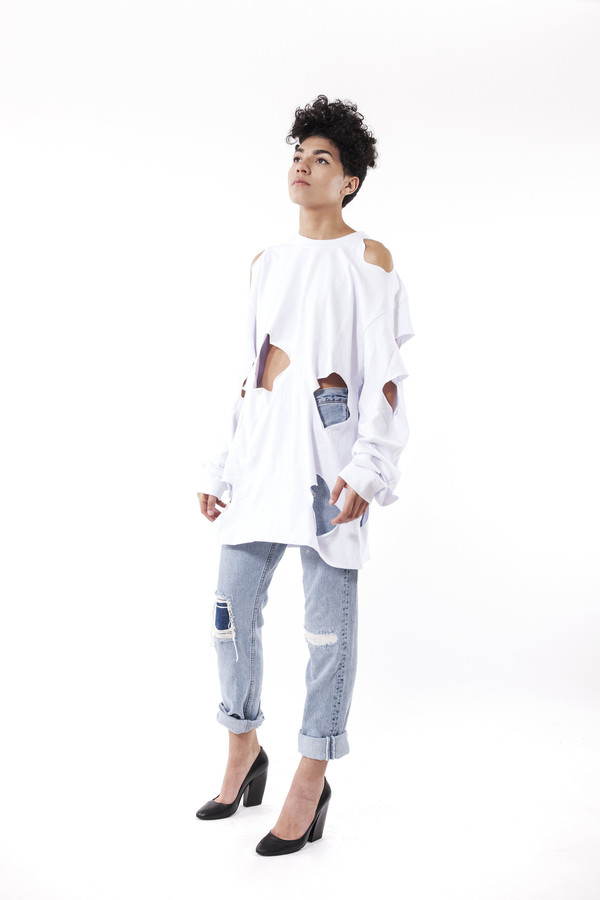 Ikumi Tattered Long Tee (White) Ikumi Tattered Long Tee (White)