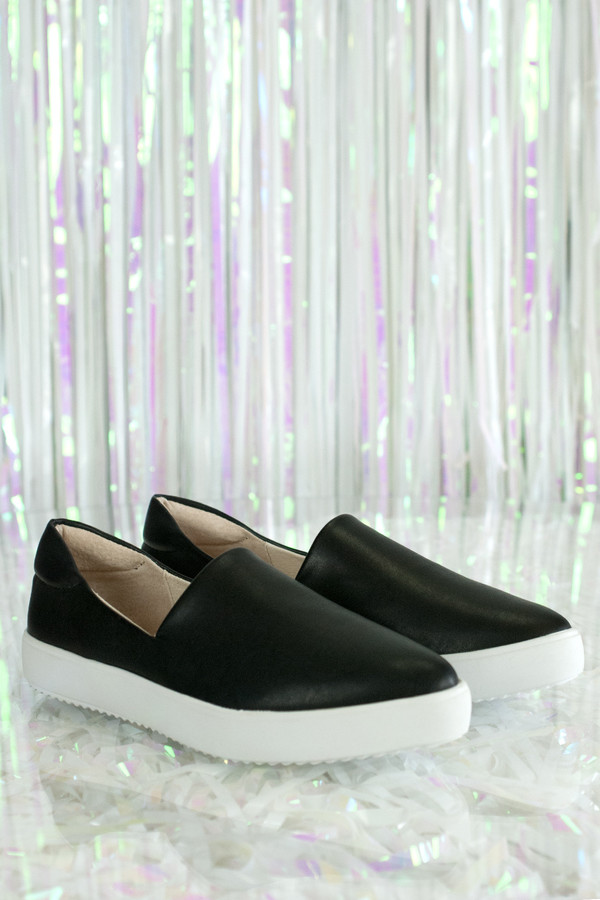 Vis-À-Vis Cami Sneaker Vis-À-Vis Cami Sneaker
