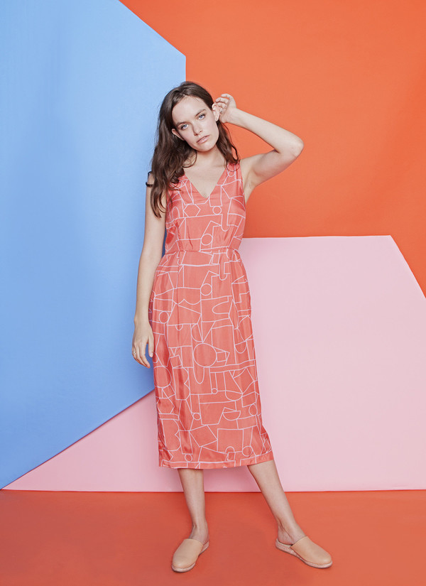 Dusen Dusen Blockhead Red V Neck Dress Dusen Dusen Blockhead Red V Neck Dress