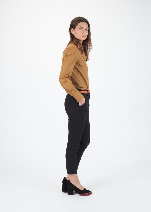 Amelia Toro Stretch Fitted Pant in Black Amelia Toro Stretch Fitted Pant in Black