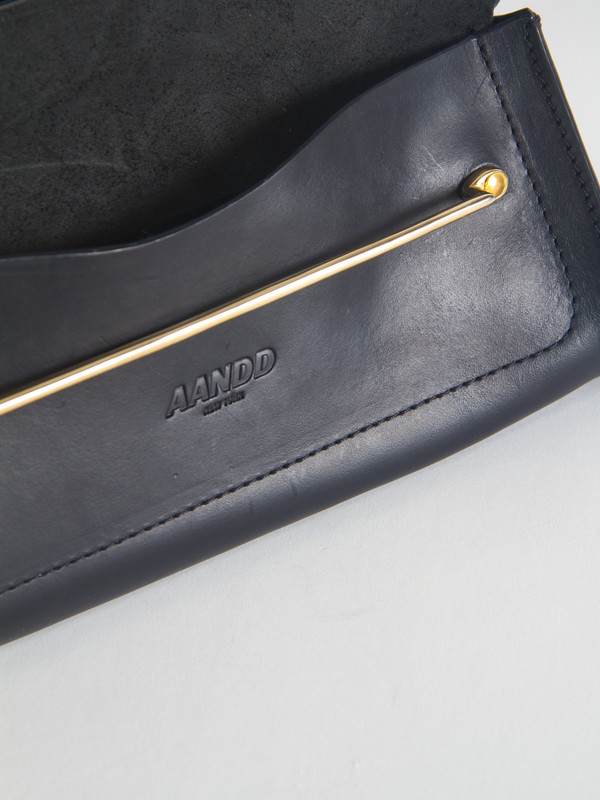 AANDD Double Clutch Black AANDD Double Clutch Black