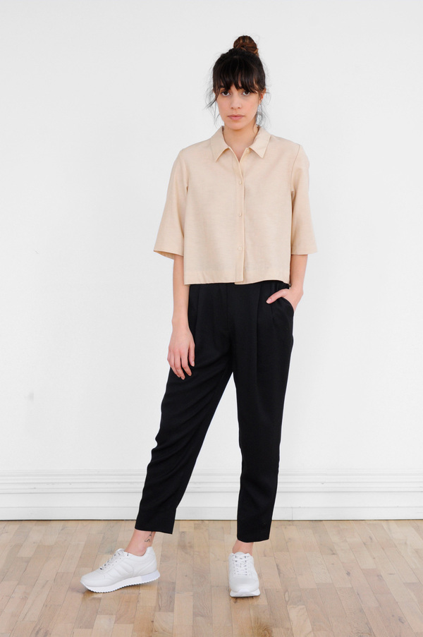 Waltz Cropped Button-Up Shirt in Blush Waltz Cropped Button-Up Shirt in Blush