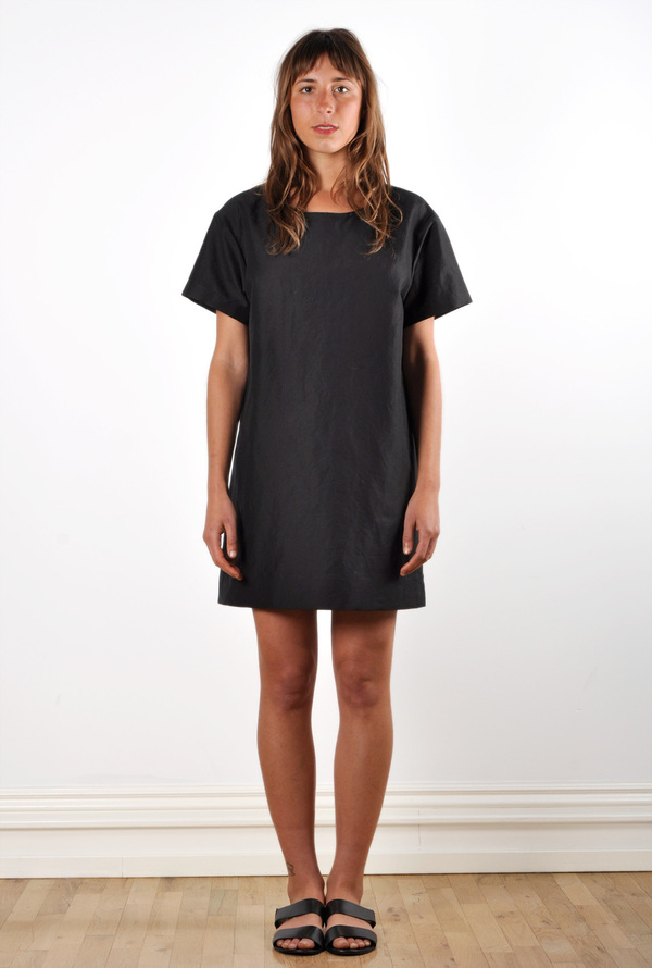 Waltz Drop Shoulder T-shirt Dress in Black Linen/Cotton Twill Waltz Drop Shoulder T-shirt Dress in Black Linen/Cotton Twill