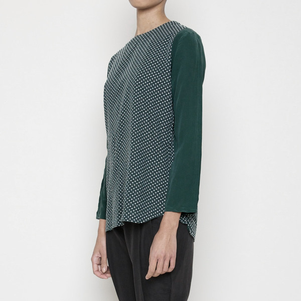 7115 by Szeki Cross-stitch long sleeves top - Green 7115 by Szeki Cross-stitch long sleeves top - Green