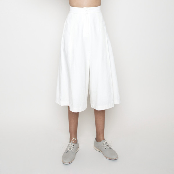 7115 by Szeki Linen Culottes R16- White 7115 by Szeki Linen Culottes R16- White