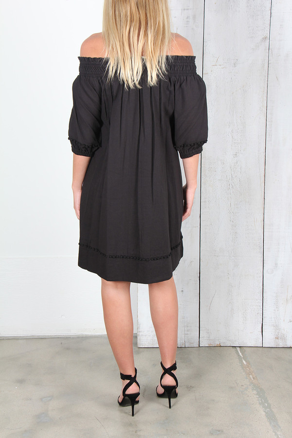 APIECE APART FELINA OFF-THE-SHOULDER DRESS APIECE APART FELINA OFF-THE-SHOULDER DRESS