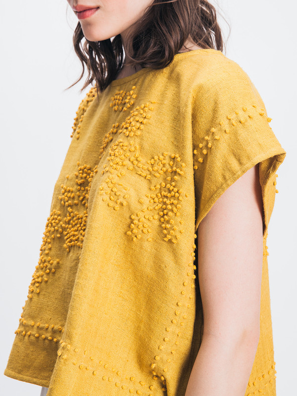 NIKKI CHASIN FRENCH KNOT PONCHO TOP NIKKI CHASIN FRENCH KNOT PONCHO TOP