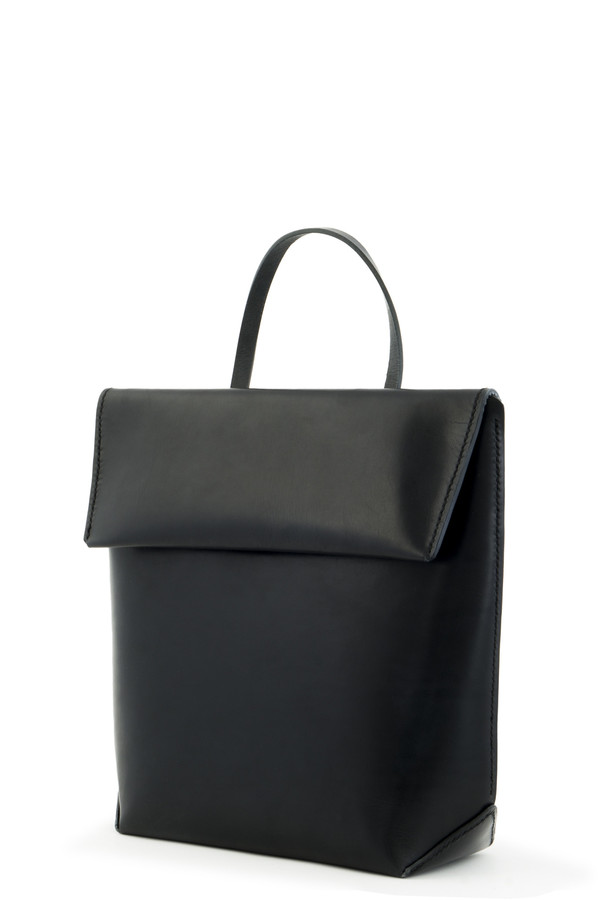 IALA DIEZ OKA BACKPACK BLACK IALA DIEZ OKA BACKPACK BLACK