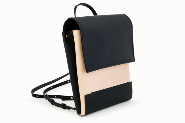 IALA DIEZ OVOLO BACKPACK BLACK-NUDE IALA DIEZ OVOLO BACKPACK BLACK-NUDE