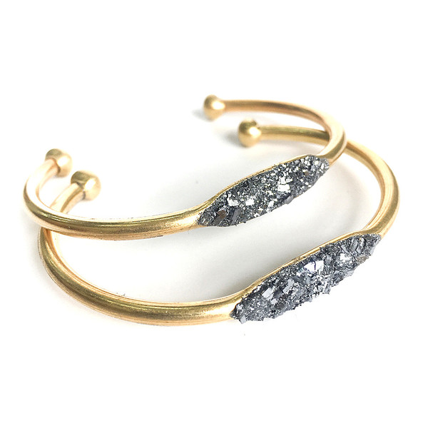 dea dia large crystal cuff dea dia large crystal cuff
