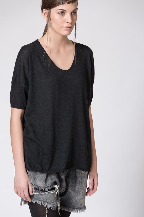 Paychi Guh Cashmere Boxy Tee Black Paychi Guh Cashmere Boxy Tee Black