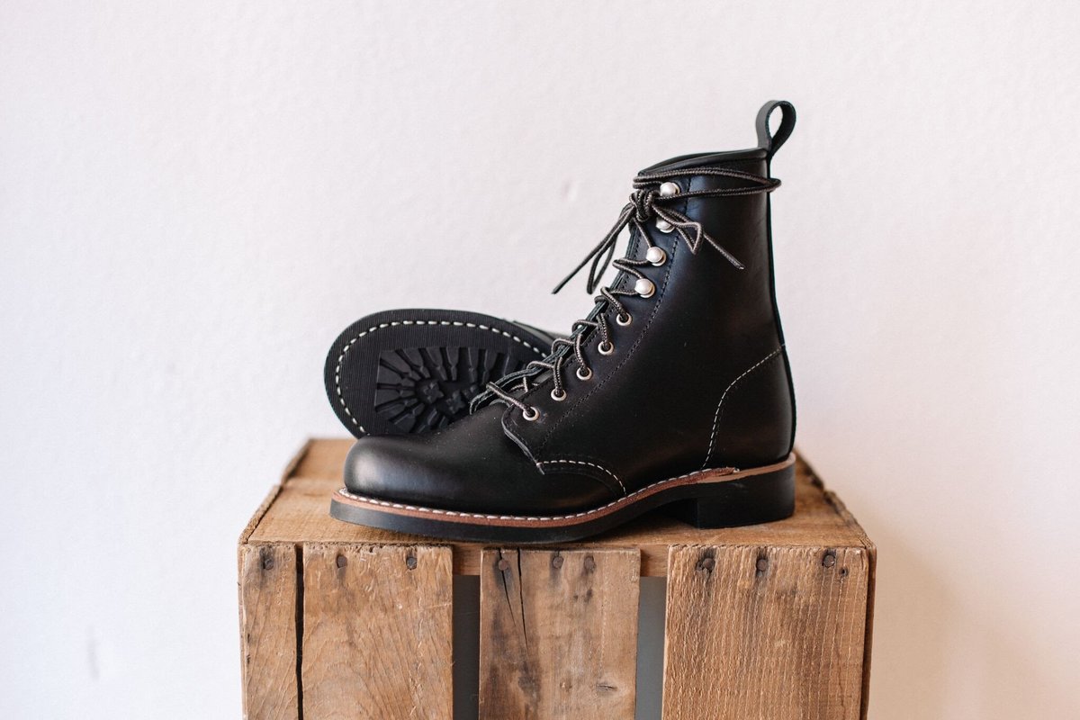red wing silversmith black