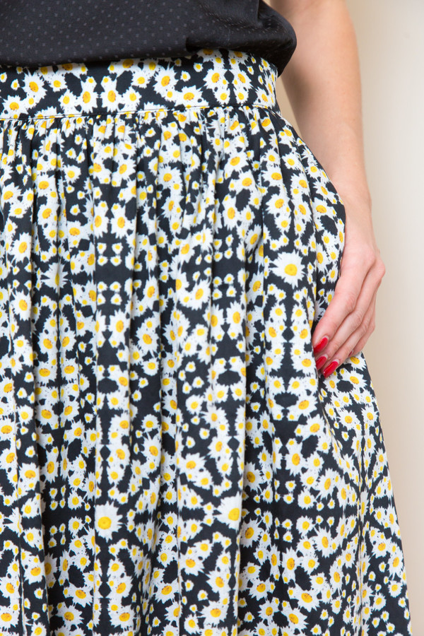 sam & lavi daisy print skirt sam & lavi daisy print skirt