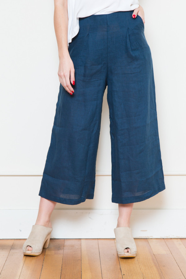 mira mira sam & lavi portia linen pants in navy mira mira sam & lavi portia linen pants in navy