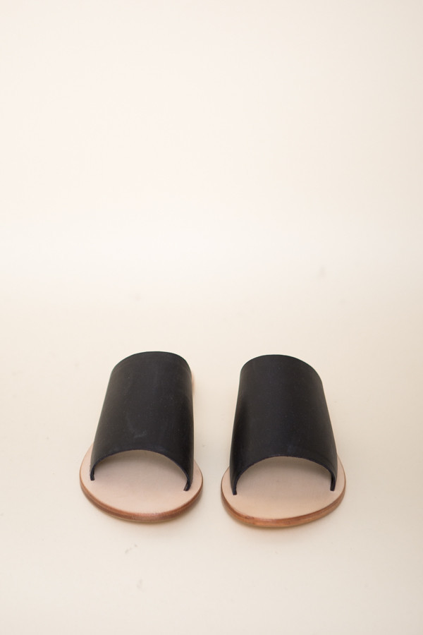 Sol Sana Teresa ll Slide / Black Leather Sol Sana Teresa ll Slide / Black Leather
