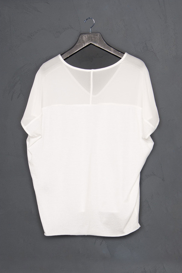 Roque Cropped V Neck Tee Roque Cropped V Neck Tee
