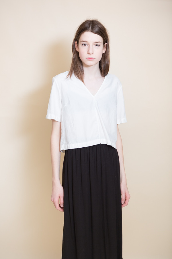 Ali Golden V-Neck Top / White Ali Golden V-Neck Top / White