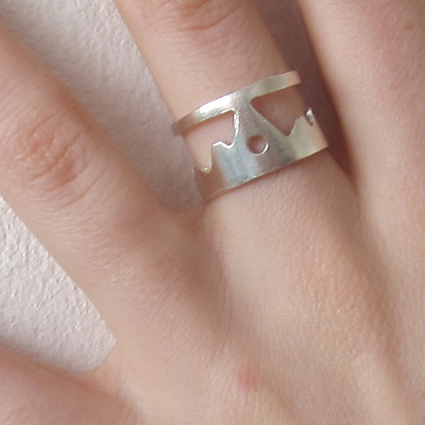 Alynne Lavigne Mountain Ring Alynne Lavigne Mountain Ring