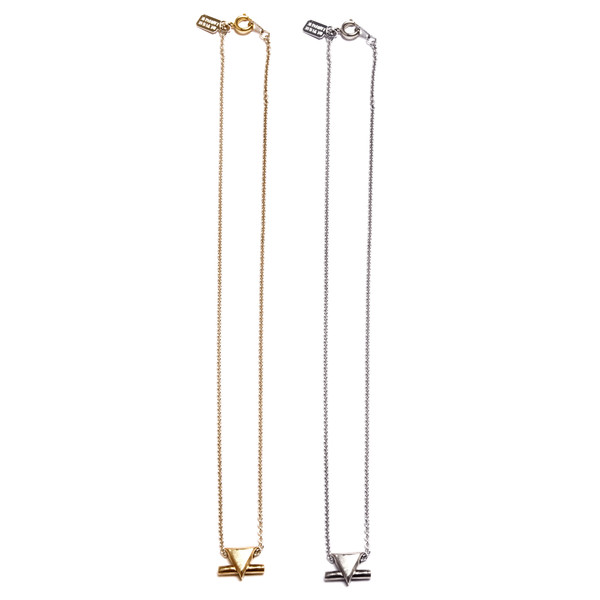 ALYNNE LAVIGNE - Triangle Bar Necklace ALYNNE LAVIGNE - Triangle Bar Necklace